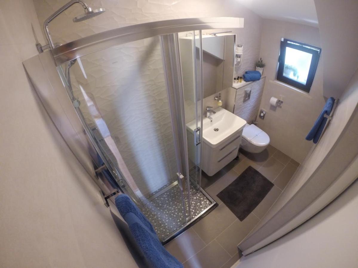 Apartment And Room Sveti Jakov Дубровник Екстериор снимка