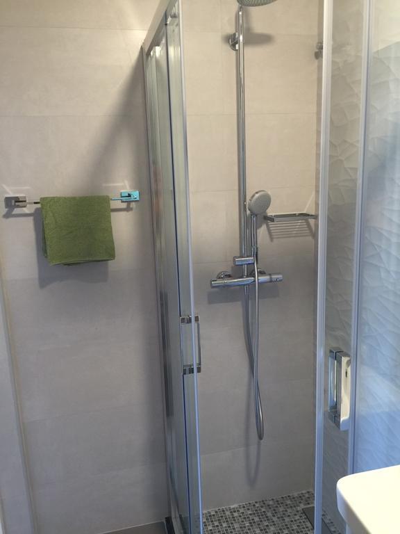Apartment And Room Sveti Jakov Дубровник Екстериор снимка